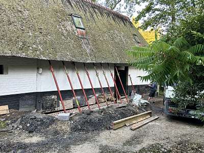 Weaver's house