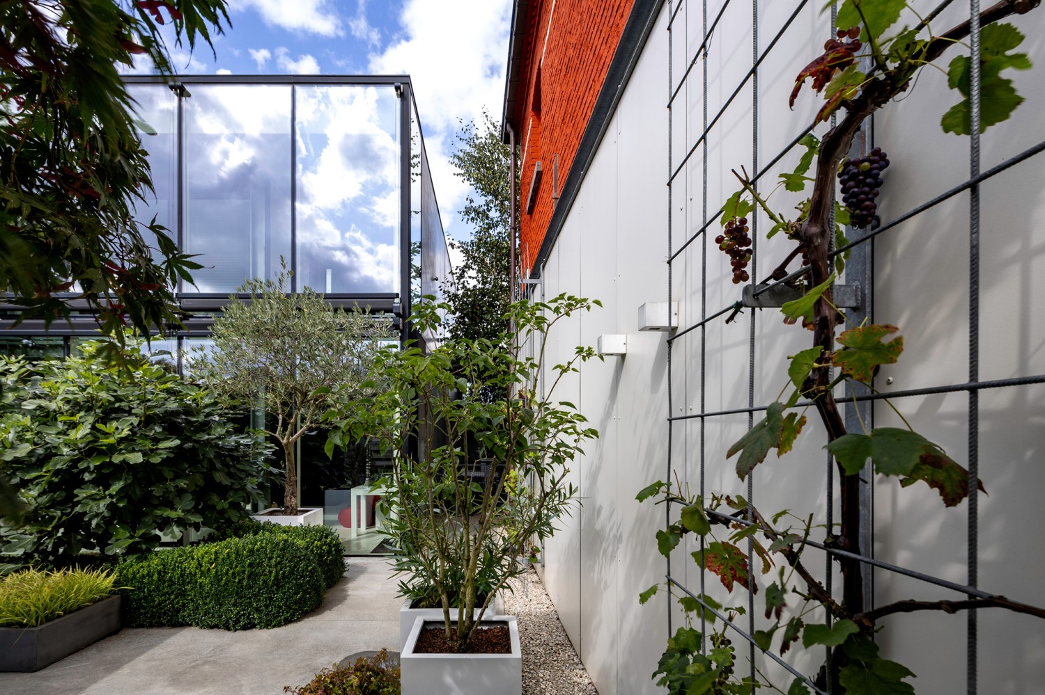 Kantoor AiT + woning - Oombergen