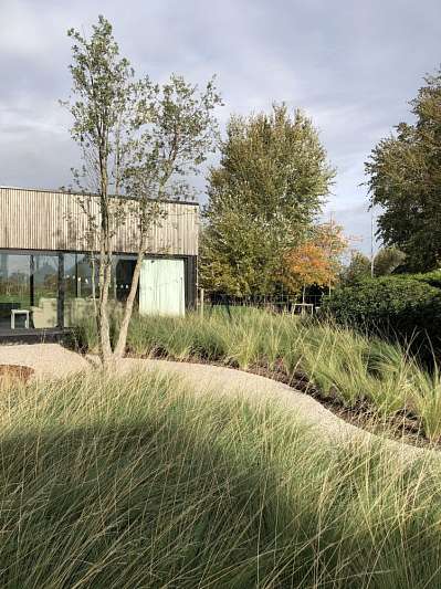 Tuinbouwbedrijf met woning en kantoren